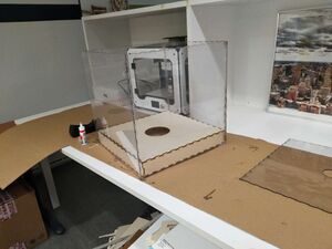 Art Sciences 2023-2024 E1 image7 assemblage de l'aquarium.jpg